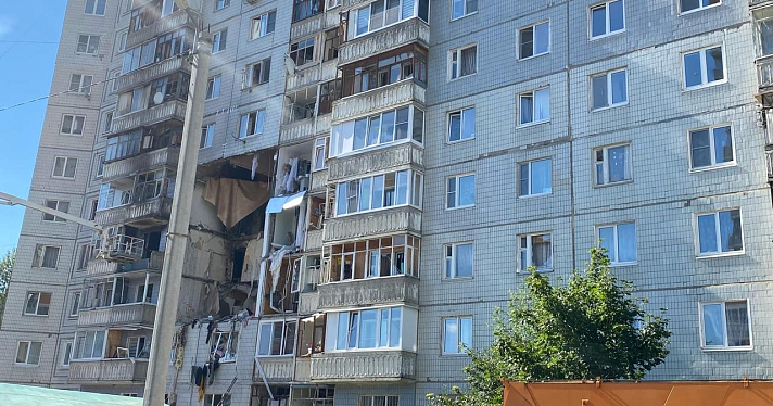 Жители дома на Батова в Ярославле, где произошел взрыв, смогу вернуться в квартиры не раньше понедельника_165958