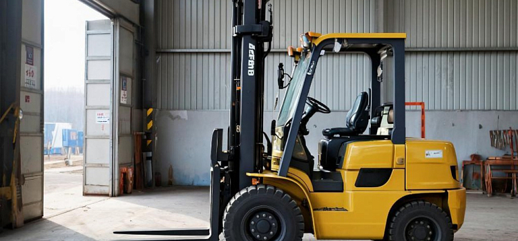 В Ярославской области злоумышленник украл автопогрузчик