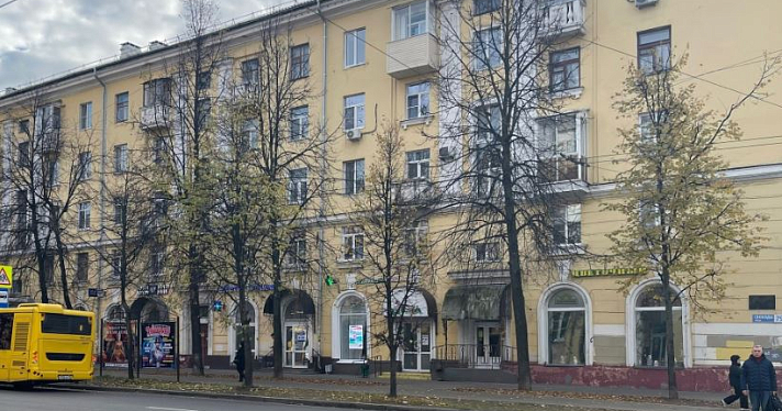 Глава Ярославля Артём Молчанов запретил использование иностранных слов на уличных вывесках