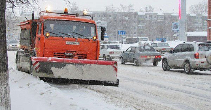 На улицах Ярославля работали 80 снегоуборочных машин 
