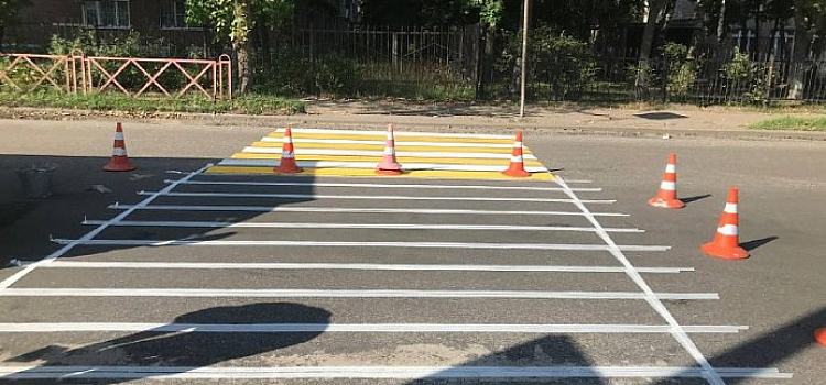 В Ярославле к 1 сентября благоустраивают прилегающие к школам территории 