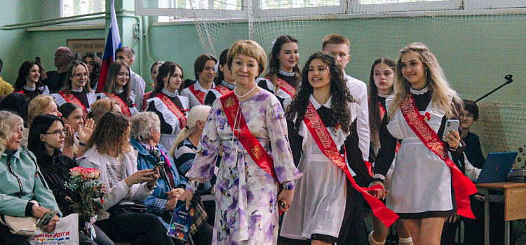 В ярославских школах прозвучали Последние звонки_316572