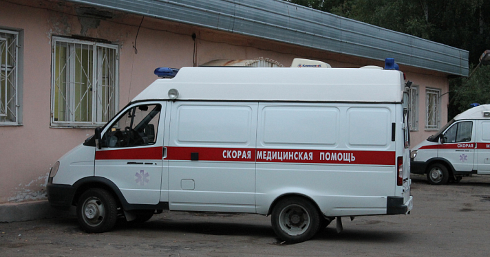 В Ленинском районе Ярославля на улице скончался мужчина