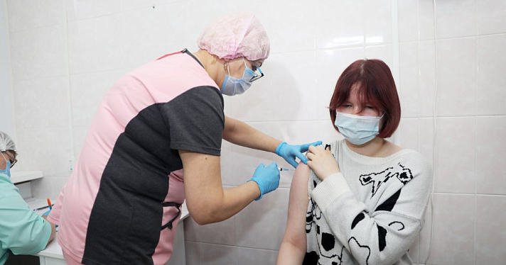 В Ярославле уже семеро подростков вакцинировались от коронавируса