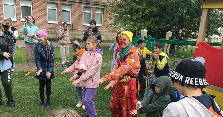«Идём даже к неизлечимым»: больничные клоуны помогают детям бороться с тяжёлыми заболеваниями