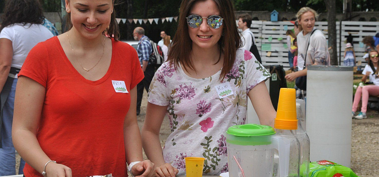 В первое воскресенье лета в Ярославле прошел Большой обед _32824