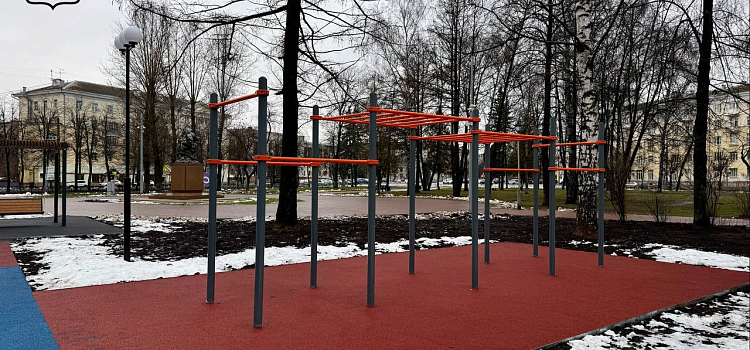 В сквере 950-летия Ярославля завершили благоустройство_307669