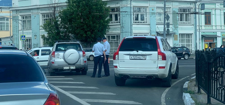 В центре Ярославля на день перекроют движение транспорта: список улиц