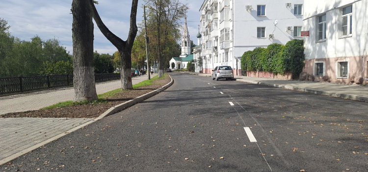В Ярославле привели в порядок дорогу на Волжской и Которосльной набережных