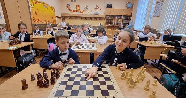 В ярославских школах начались уроки шахмат_252311