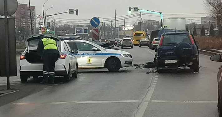 Есть пострадавшие: в Ярославле на Ленинградском проспекте произошло ДТП