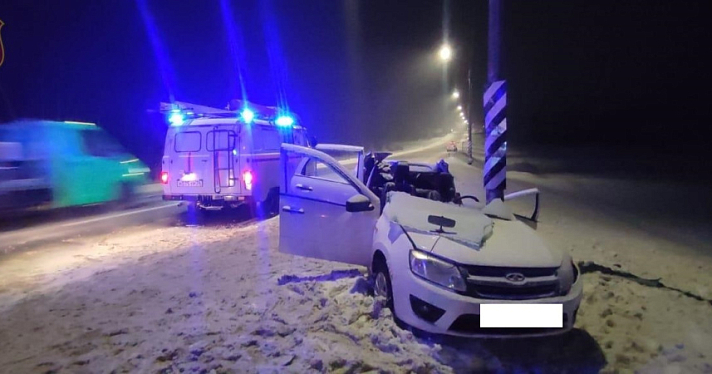 В ДТП под Ярославлем пострадали четыре человека, включая двух детей