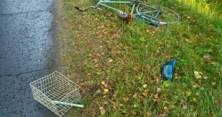 В Некрасовском районе водитель автомобиля «ВАЗ» сбил велосипедиста 