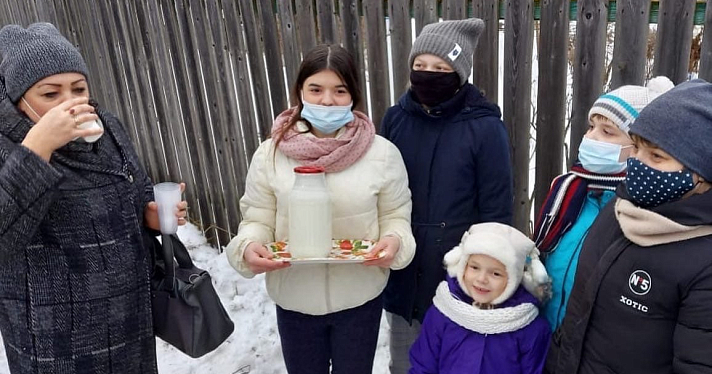 Дмитрий Миронов подарил новогодние подарки еще девяти многодетным семьям_170020