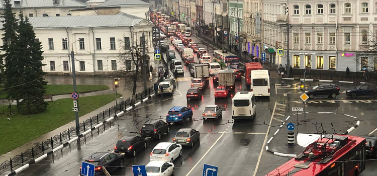 Можно ехать? В центре Ярославля вводится ограничение для движения всех видов транспорта