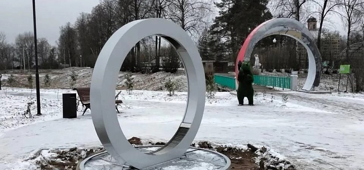 Центр Любима украсили фонтаны – обручальные кольца