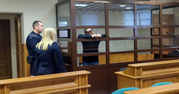 Похищенный крестик и 14 ударов ножом: в Ярославле вынесли приговор за убийство, совершённое в 2010 году