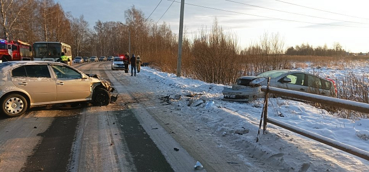 Четыре иномарки: что известно о ДТП в Ярославской области