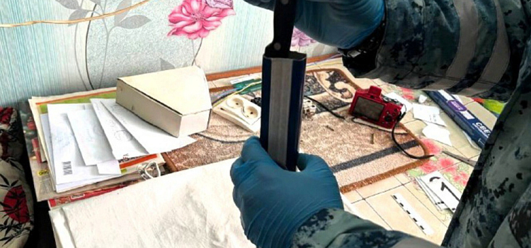 В Ярославской области мужчина во время застолья зарезал сожительницу