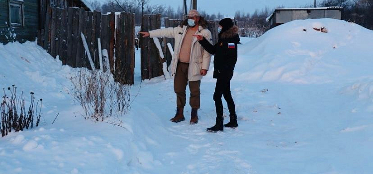У нас семь детей: как в мороз выживает семья из ярославской глубинки. Кадры_172356