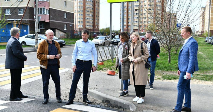 Мэр Ярославля проверил ремонт улицы Батова
