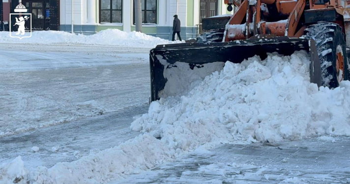 Просят убрать машины: в центре Ярославля продолжается ночная уборка улиц