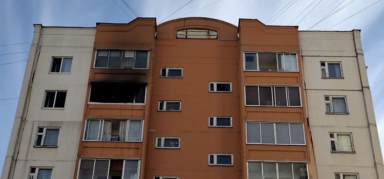 Два человека пострадали при пожаре в высотке в Дзержинском районе Ярославля_304572