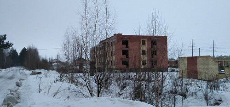 Прокуратура требует законсервировать недостроенные дома в Ярославском районе 