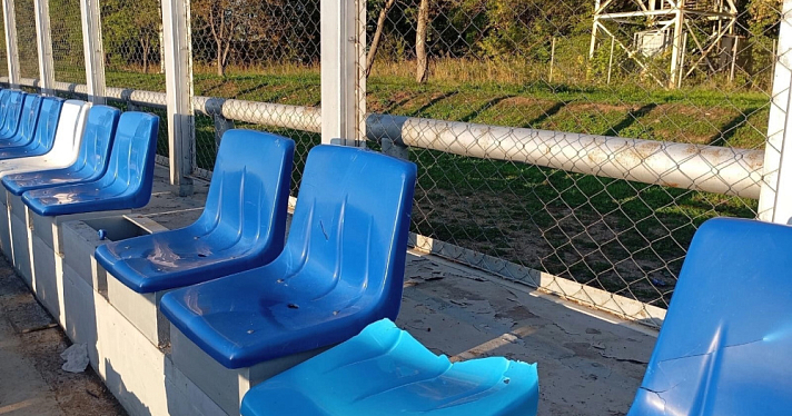 «Вандалы будут наказаны»: в Рыбинске подростки разгромили стадион