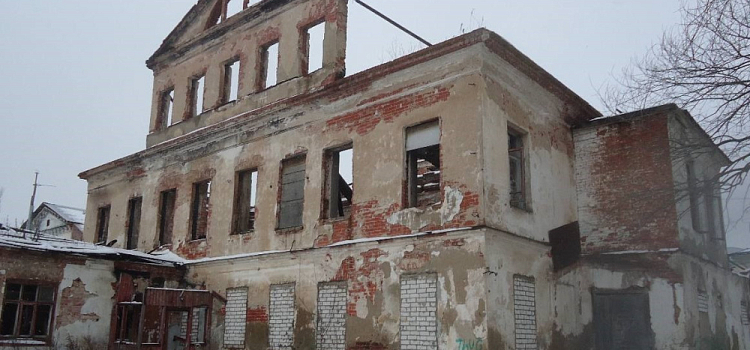 Более сотни заявлений: в Ярославской области неухоженные памятники у собственников изымают через суд