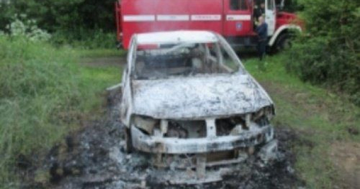 В Ярославском районе сгорел автомобиль 