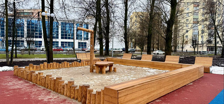 В сквере 950-летия Ярославля завершили благоустройство_307666