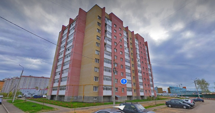 В Ярославле молодой мужчина открыл стрельбу из ружья в своей квартире