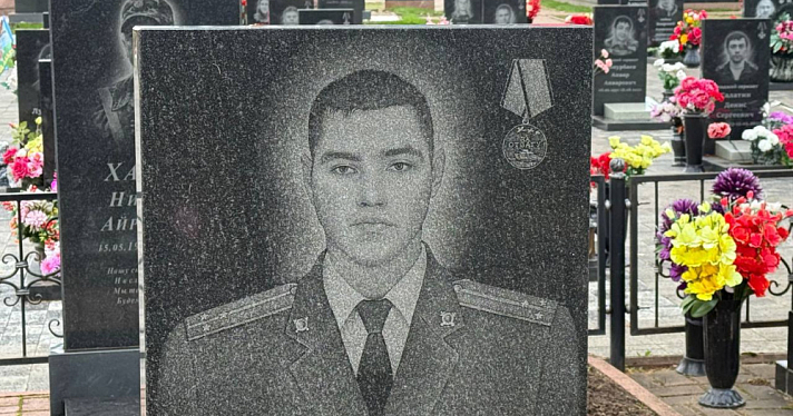 Власти Ярославля прокомментировали скандал с памятниками на воинском кладбище, вышедший на федеральный уровень