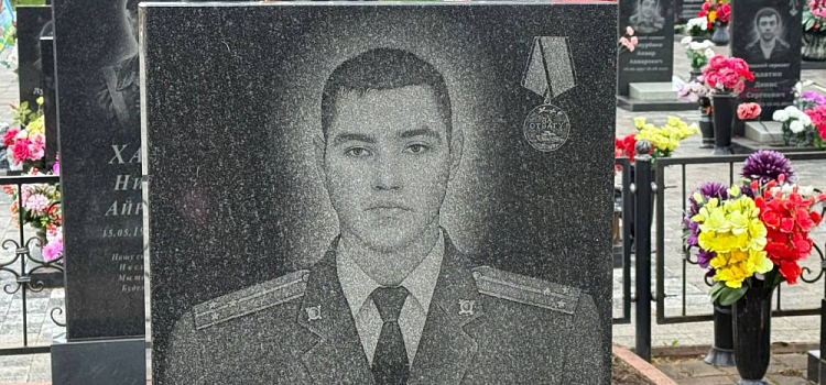 Власти Ярославля прокомментировали скандал с памятниками на воинском кладбище, вышедший на федеральный уровень