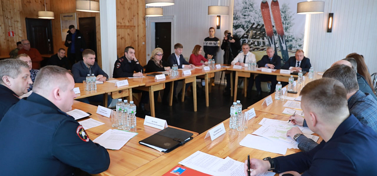 Ярославский губернатор проверил инфраструктуру «Подолино» в преддверии спортивных соревнований_229626