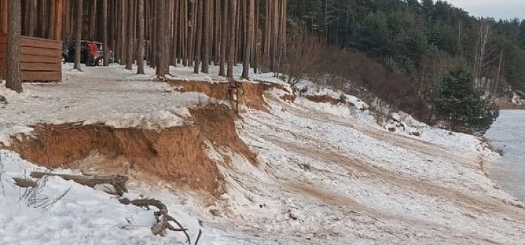 Ярославская полиция запретила кататься на коньках на Прусовских карьерах_227741