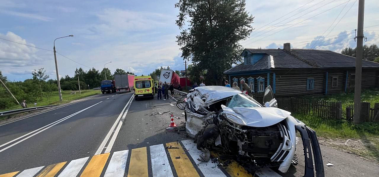 В Ярославской области в трёх ДТП погибли четыре человека, в их числе маленький ребёнок_298098