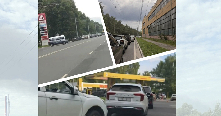 «Началось, дубль два»: в Ярославле снова появились очереди на заправках