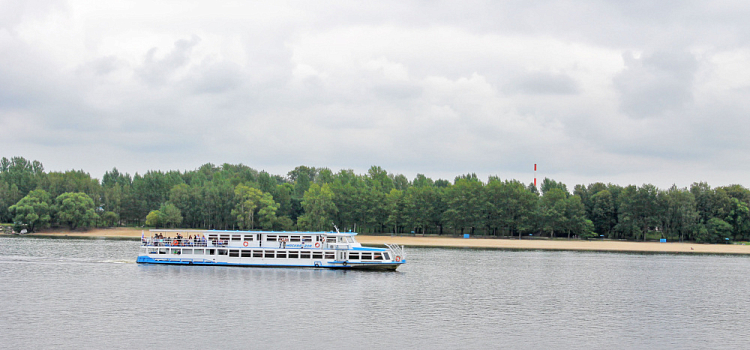 Купить билет на речной трамвайчик в Ярославле с помощью «Якарты» можно будет за полцены