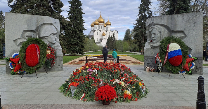 Залил Вечный огонь водкой и соком: в Ярославской области суд вынес приговор осквернителю мемориала