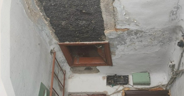 Разруха вместо жилья: СК возбудил дело после жалоб жителей аварийного дома в Ярославле