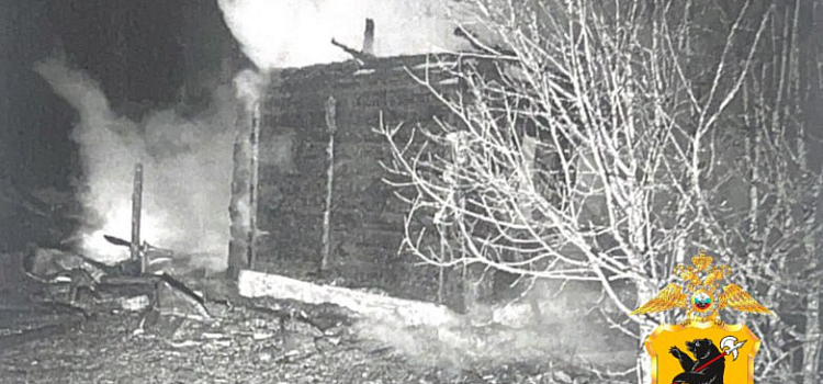 Семейная драма: в Ярославской области мужчина в ходе конфликта спалил собственный дом