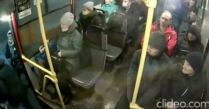 «Никто не помог»: в ярославском автобусе избили женщину