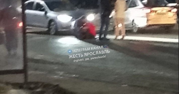 В Ярославле легковушка сбила женщину на пешеходном переходе
