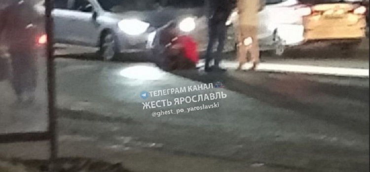 В Ярославле легковушка сбила женщину на пешеходном переходе
