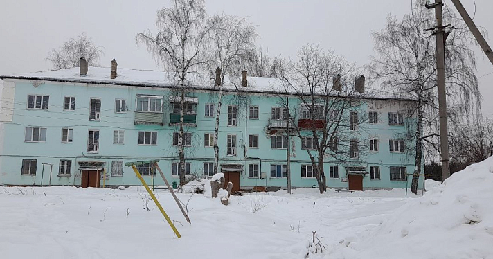 В Ярославской области в многоквартирном доме рухнул потолок_265454