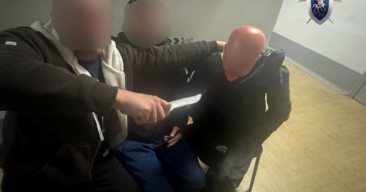 В Ярославской области прямо на трассе водитель с ножом напал на пассажира