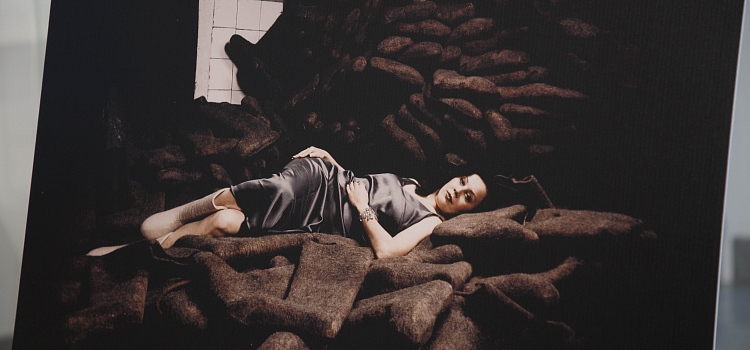 В Ярославле открылась фотовыставка о людях и производствах региона_310957