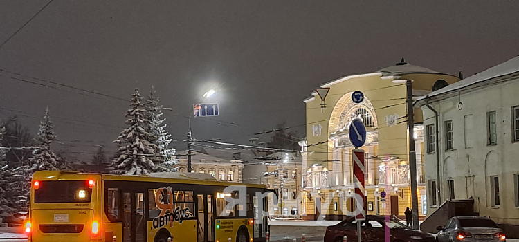 После ДТП с автобусом в центре Ярославля госпитализировали старушку